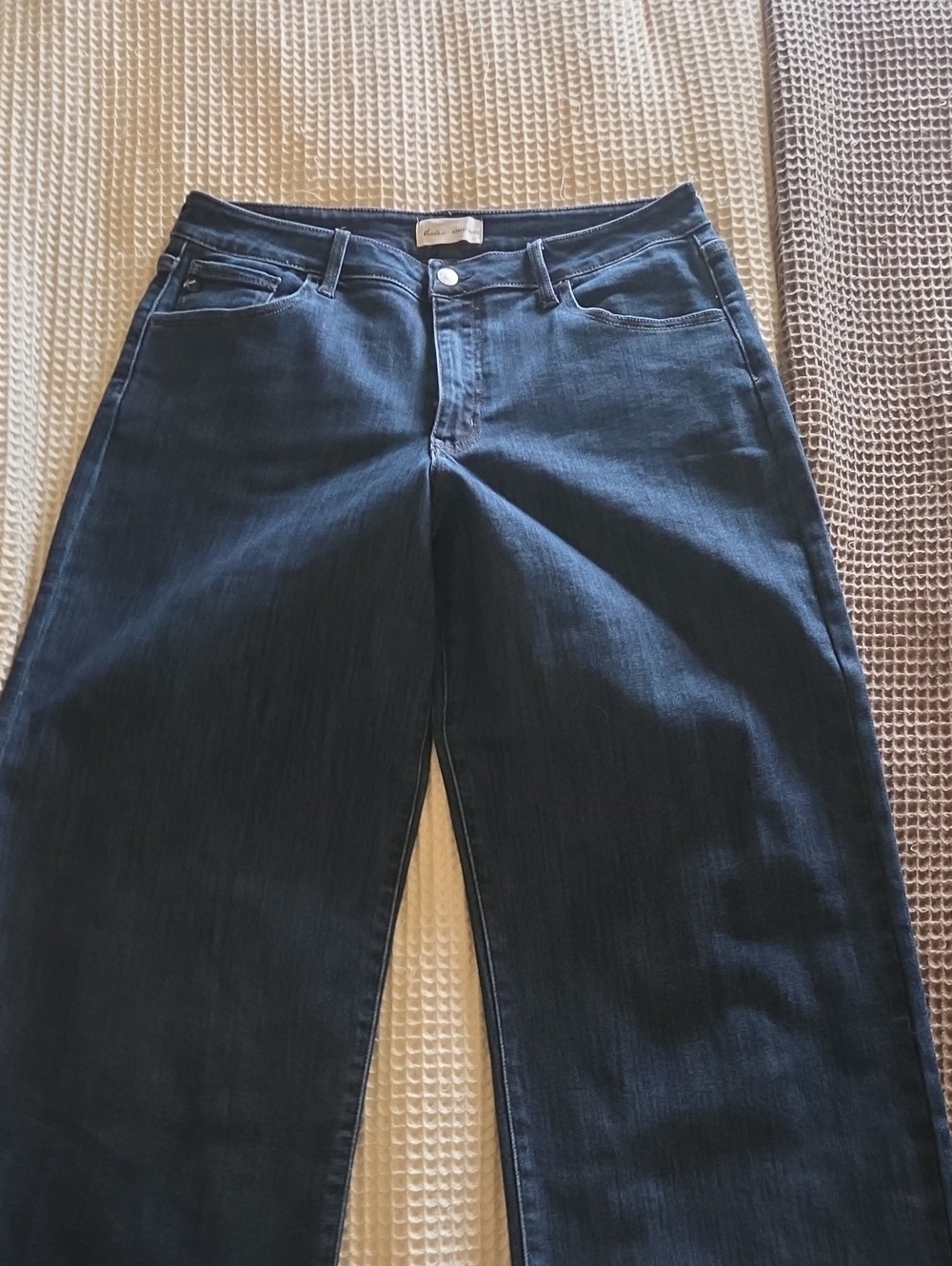 Women’s Wide-Leg High-Rise Jeans in Dark Blue